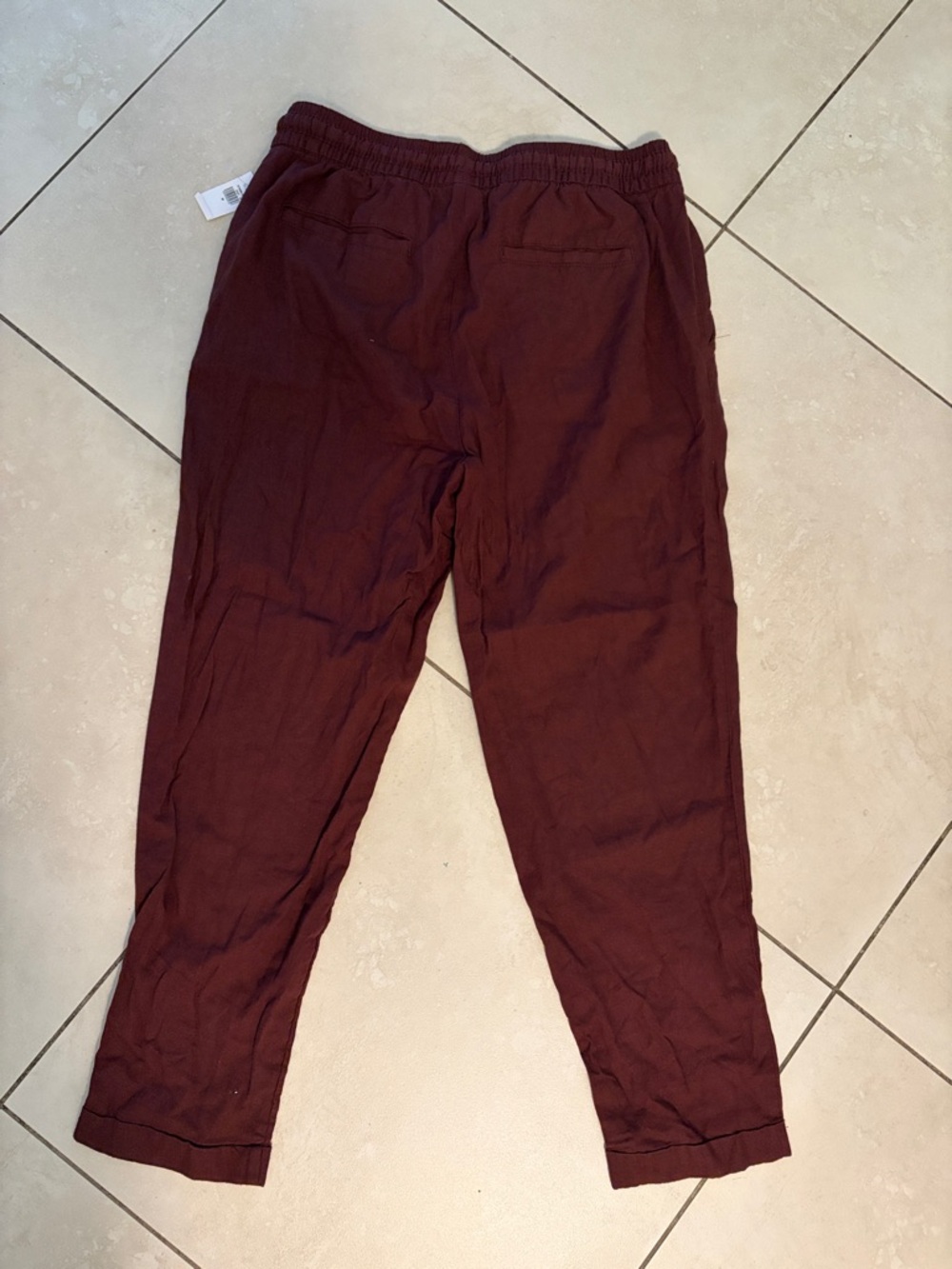 Old Navy Women’s Drawstring Joggers in Burgundy - Picture 5 of 5